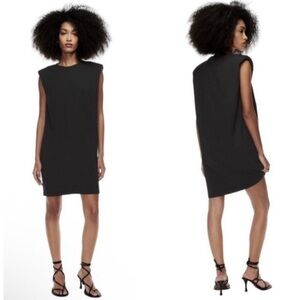 Babaton Aritzia Black Shoulder Pad‎ Tee Shirt Dress Size Medium